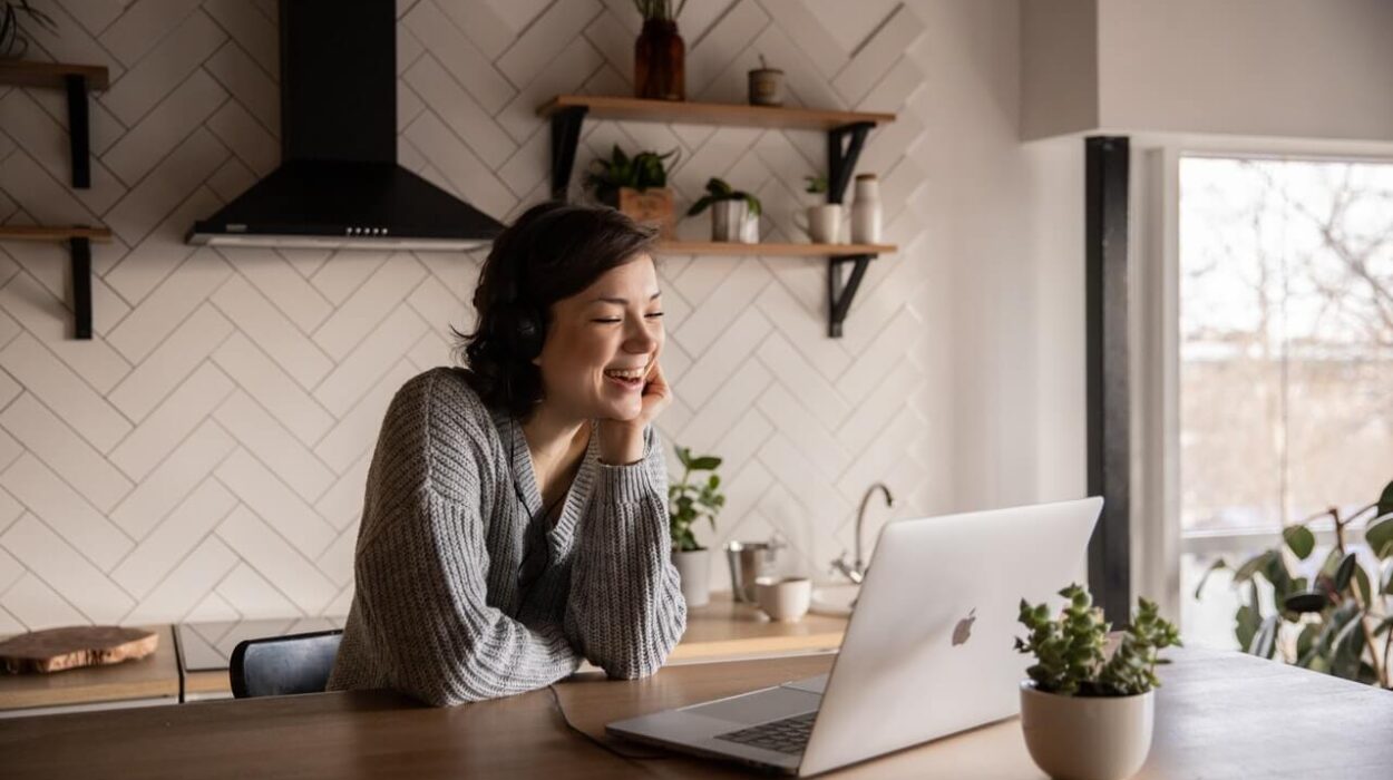 HR woman on virtual call from home during recruiting process.