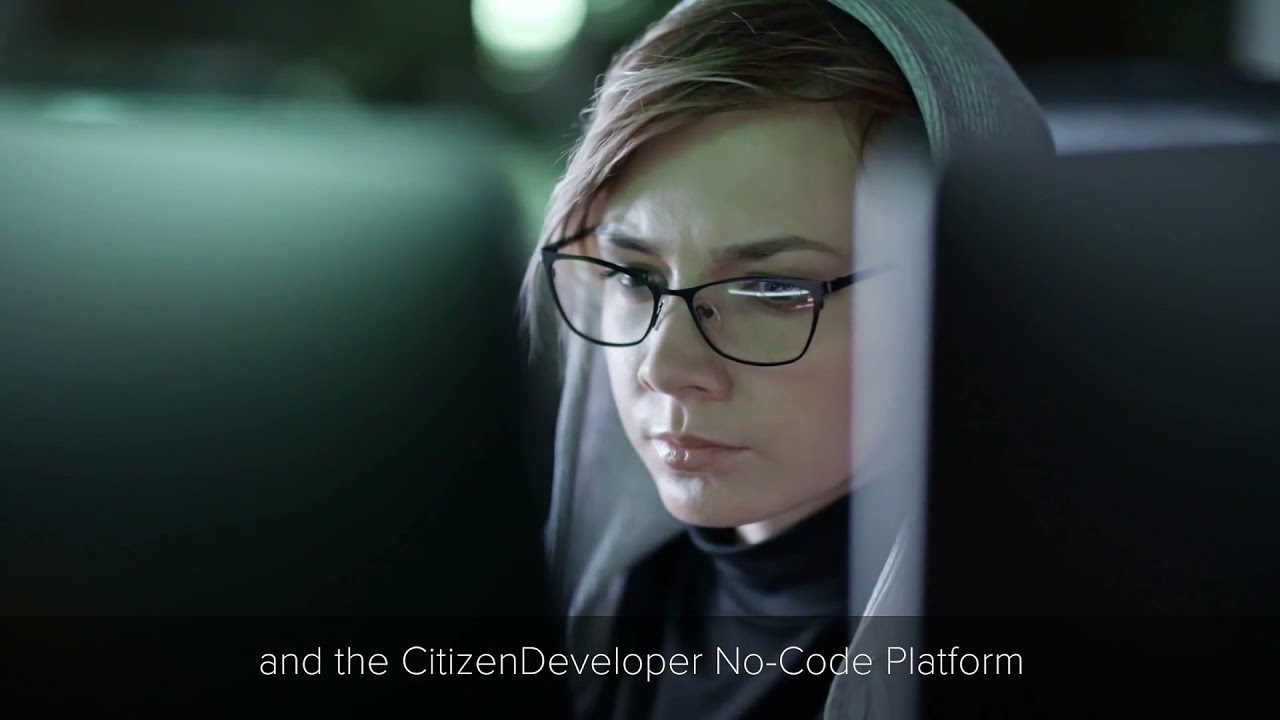 employee working on citizen developer No-code platform.